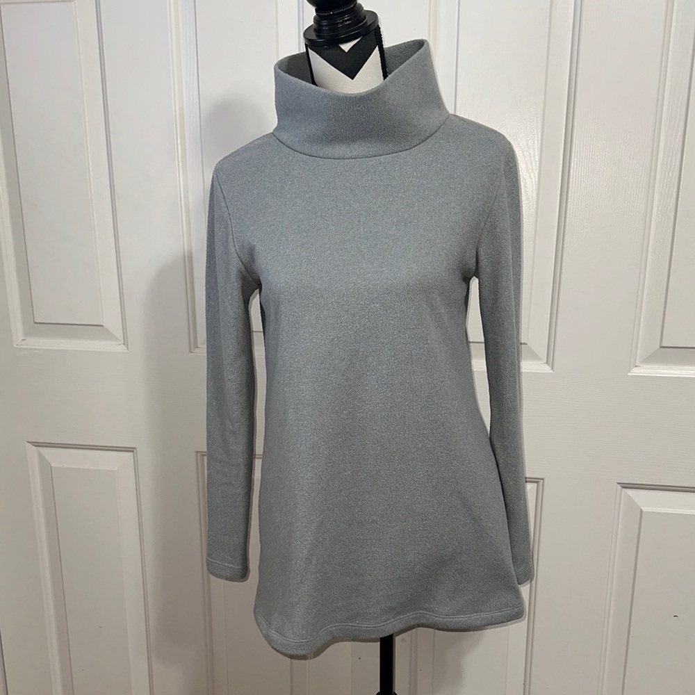 Dudley Stephens Light Gray Turtleneck Fleece Sweater
